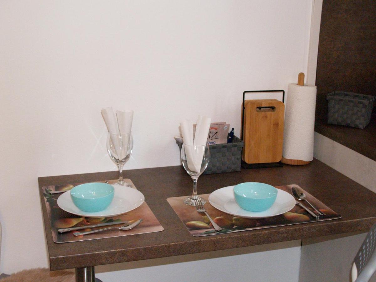 LG Tiny Appartement Korneuburg Buitenkant foto