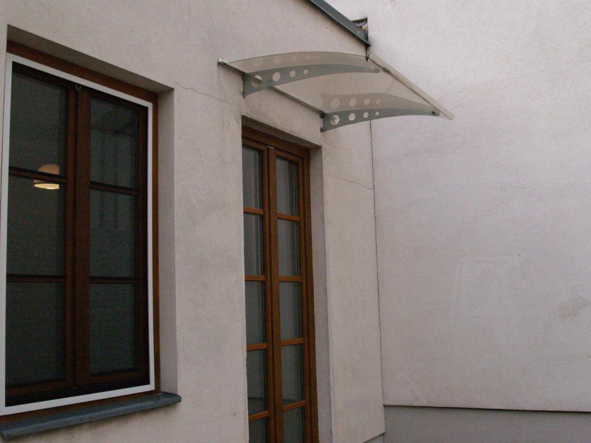 LG Tiny Appartement Korneuburg Buitenkant foto